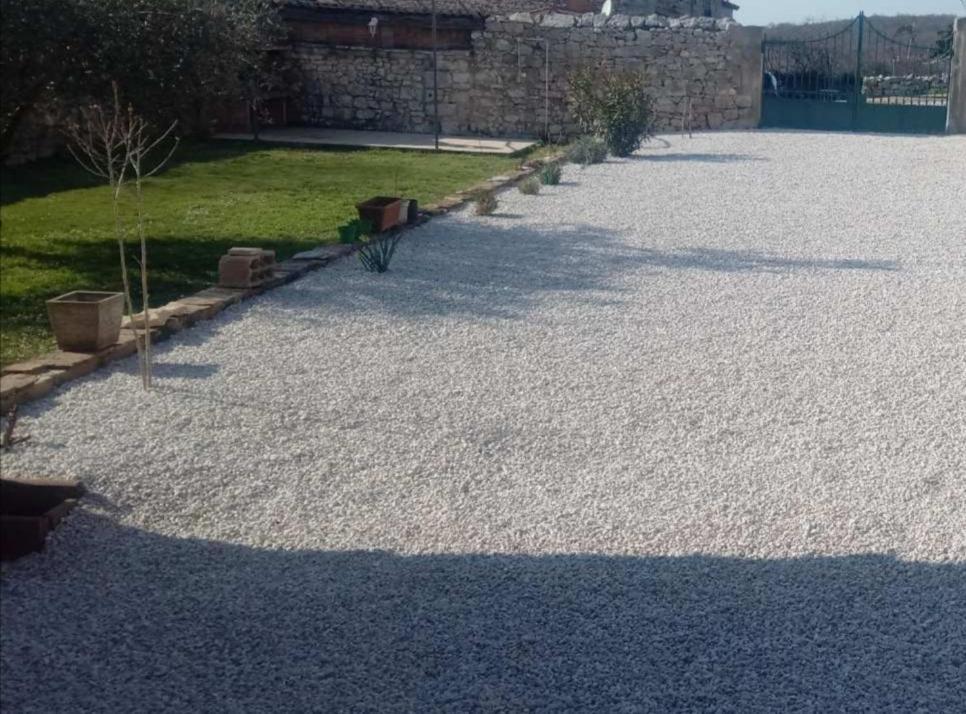 Holiday Home Stancija Becic Mugeba Bagian luar foto